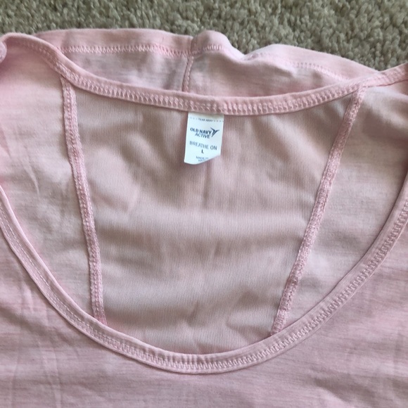 Workout top - Picture 2 of 4